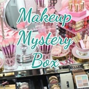 MAKEUP MYSTERY BOX 🌹